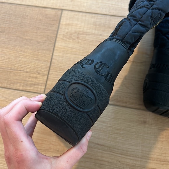 Juicy Couture vintage never used snow boots size 9 - check photos for condition - Picture 3 of 8